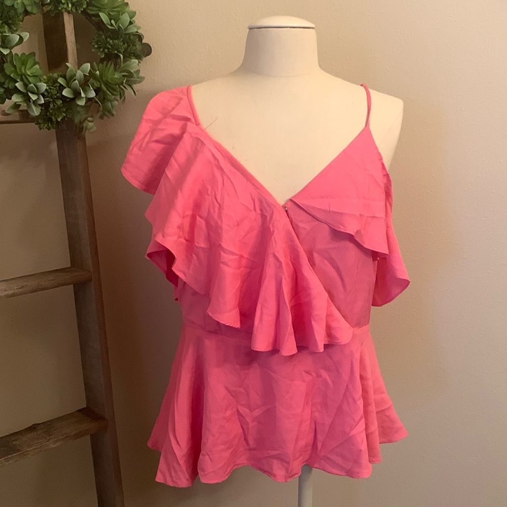 Versona Ruffle cold shoulder top
